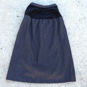 RARE Vintage Valentino Quiet Luxury Black Wool Skirt IT 40 US 4/6 Office Siren